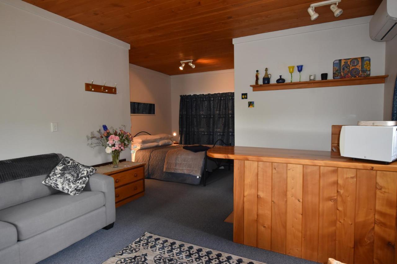 Bed and Breakfast Olivista Мастертон Екстер'єр фото